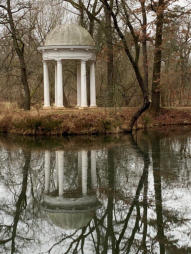 Dianatempel im Schloßpark Lützschena